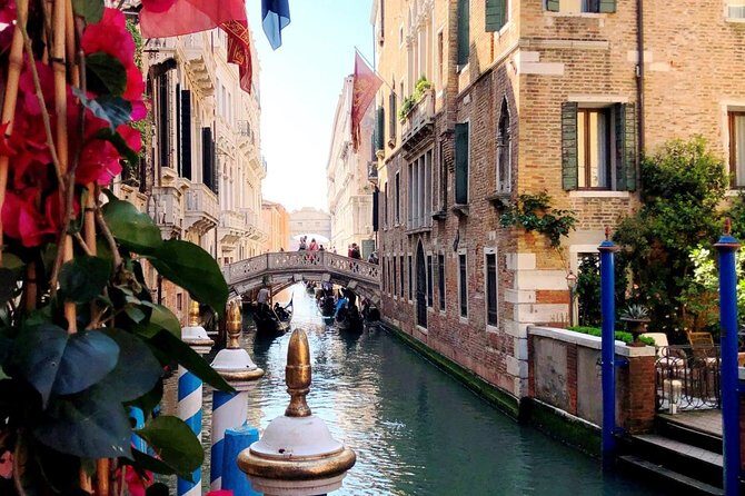 Morning Walking Tour of Venice with Gondola Ride - Teatro La Fenice: Opera House Power in a Small Footprint
