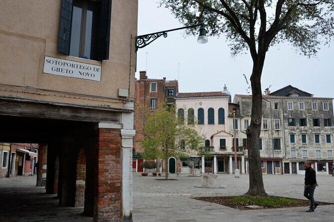 Morning Walking Tour of Venice with Mini Cruise - Antico Quartiere Ebraico: the Jewish Ghetto and a key word’s origin