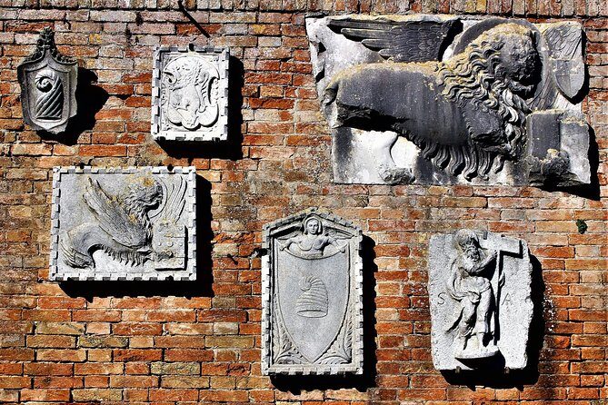Murano and Burano Islands Semi-Independent Tour - Burano Free Time: Colorful Canals and Independent Wandering