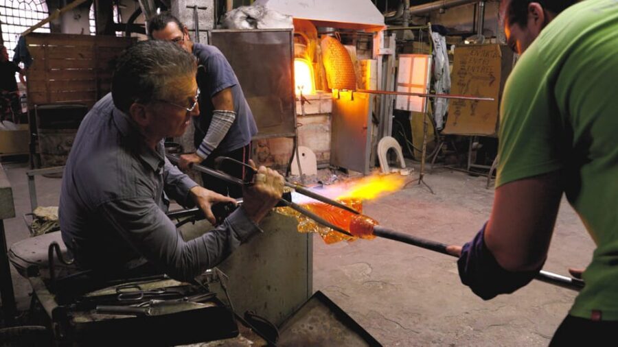 Murano: Glass Blowing Demonstration and Artistic Glass Gift - Guided Tour + Factory Flow: How to Get the Most From 30 Minutes