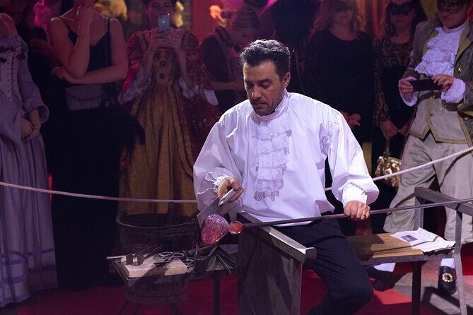 Murano Glass Blowing Demonstration - The Glass Cathedral - Drinks and photos: small perks you should plan for