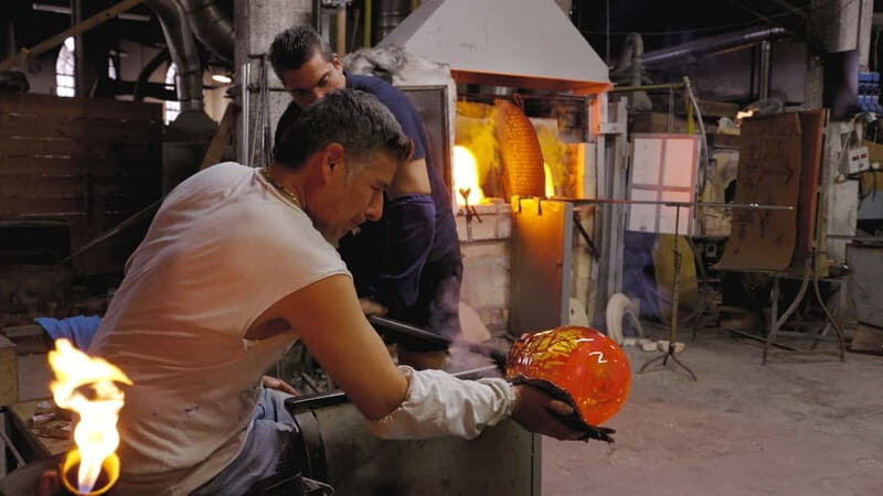 Murano: Glass Blowing Experience at Gino Mazzuccato Factory - Who should book this Murano experience