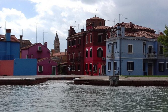 Murano Glass Experience With a Visit to a Burano Lace Island - The Murano walking tour: tranquil island steps, limited time
