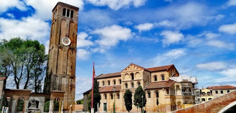 Murano: Glass Lampwork Workshop and Walking Tour - Murano Faro Lighthouse Start: Getting oriented fast