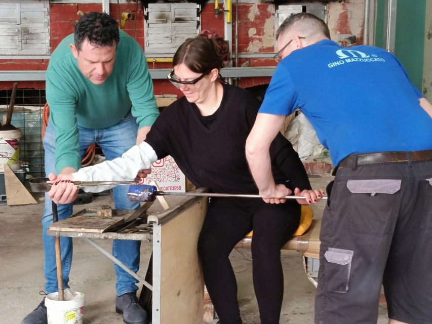 Murano: make your item with a glass master and take it home - Who should book this Murano glass master session