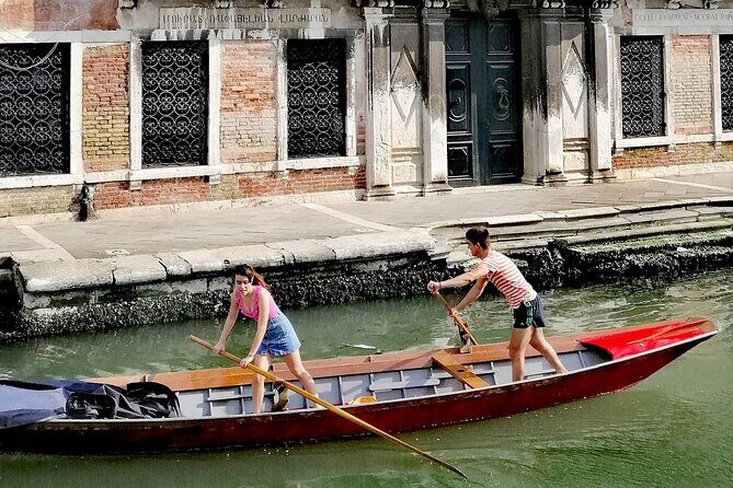 Off the Beaten Path Walk in Venice - Fondamenta Zattere: From Molino Stucky to a Long Promenade
