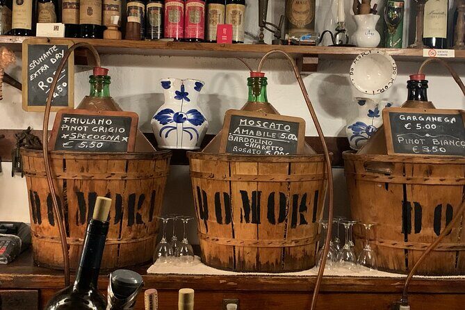 Old Taverns and Rialto Market Food Adventure (come hungry!) - Rialto by mid-morning: what to expect from the vibe