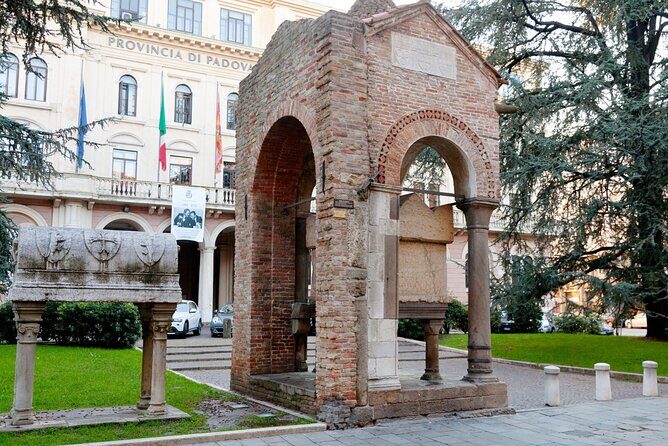 Padova Scavenger Hunt and Sights Self-Guided Tour - Starting at Prato della Valle: Easy Entry Without Waiting for a Group