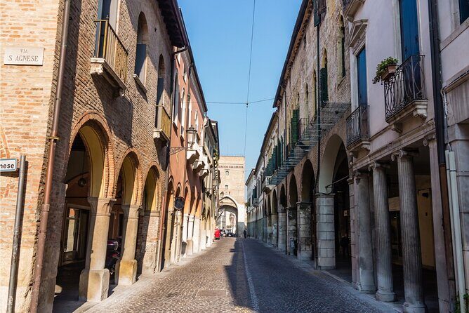 Padova Scavenger Hunt and Sights Self-Guided Tour - Photo Tasks and Point Scores: How Creativity Fits Into a Walking Tour