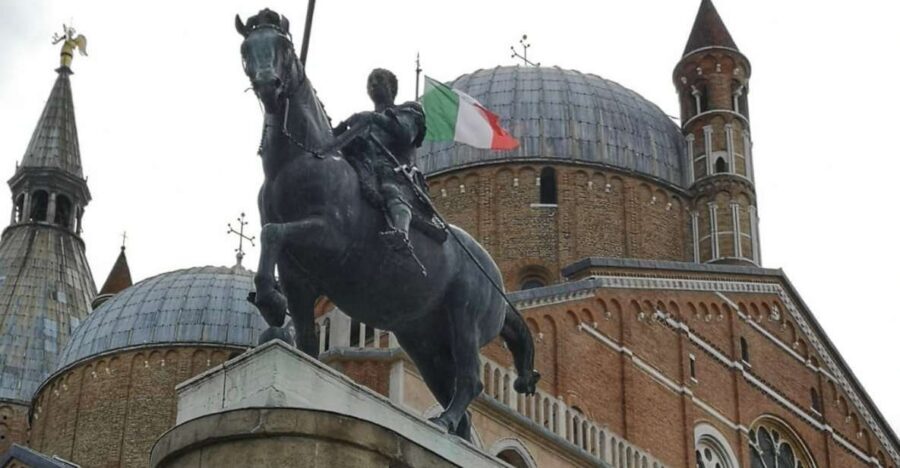 Padua: Highlights Private Walking Tour & Scrovegni Chapel - Basilica of Saint Anthony: a massive holy building with real artistry