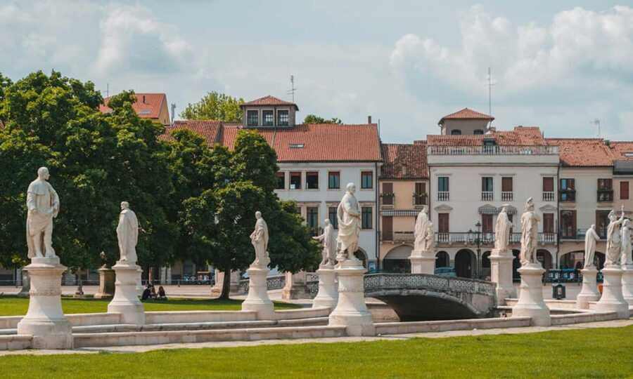 Padua: small group city tour with the Scrovegni Chapel - Prato della Valle: the big square that frames the city