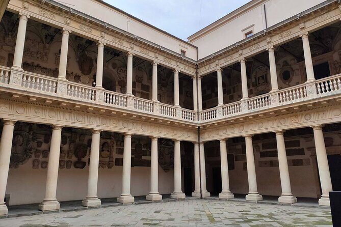 Padua’s Historical Centre: A Self-Guided Walking Tour - Starting at Abbazia di Santa Giustina: the tour’s clean launch point