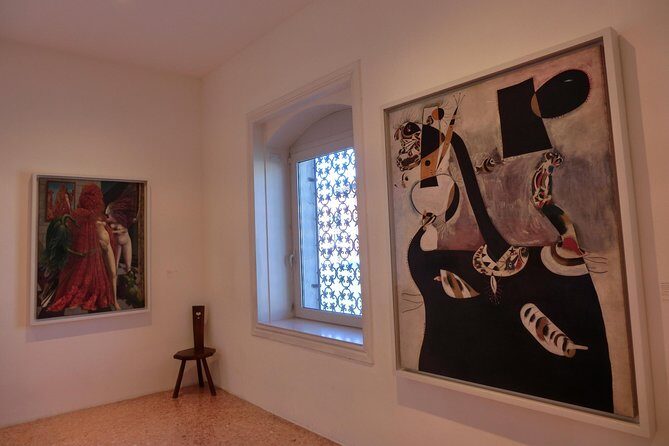 Peggy Guggenheim collection Venice private tour - Meeting at Dorsoduro: where to stand and what to do right away