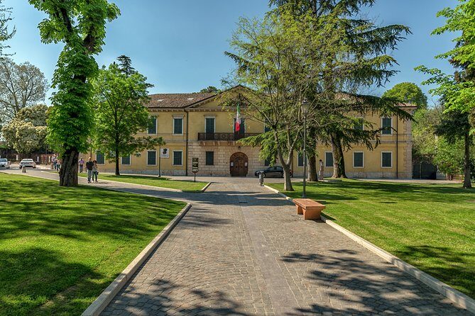 Peschiera Walking Tour- Passeggiata nella storia - Roman ruins inside the fortress: why it feels like time travel