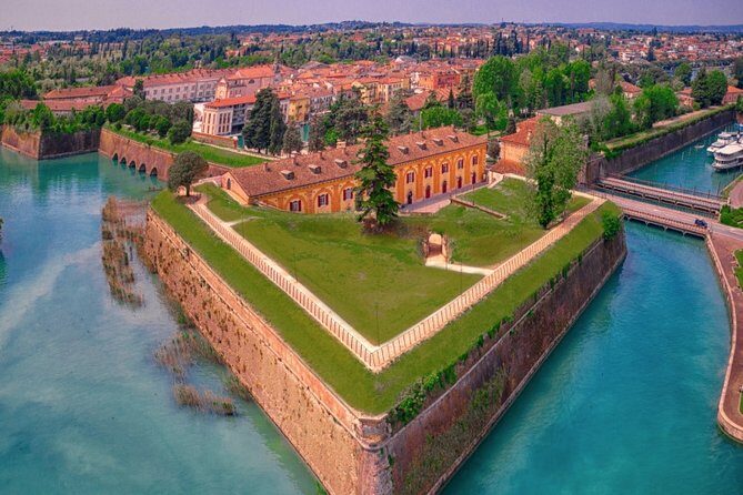 Peschiera Walking Tour- Passeggiata nella storia - Views and photos: what to expect from the walking route