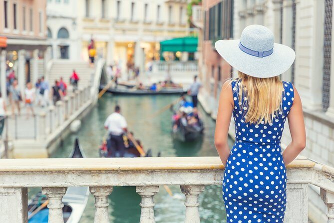 Photographer, Professional Photo shoot - Venice - How you get your photos: online gallery and turnaround
