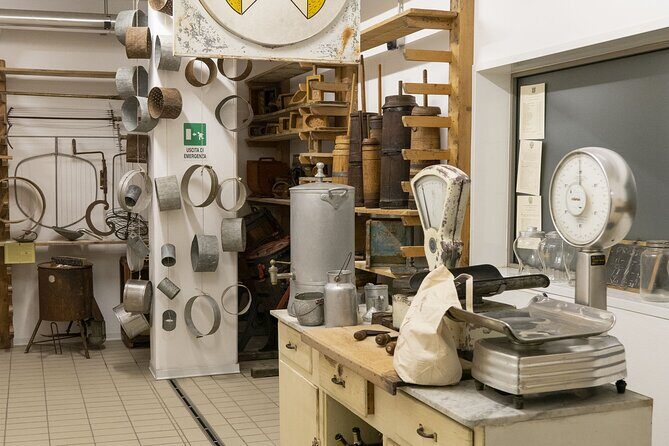 Premium Cheeses and Gins Tour in the Prosecco hills. Full lunch! - The second hill pause in San Pietro di Feletto: photos and fresh air