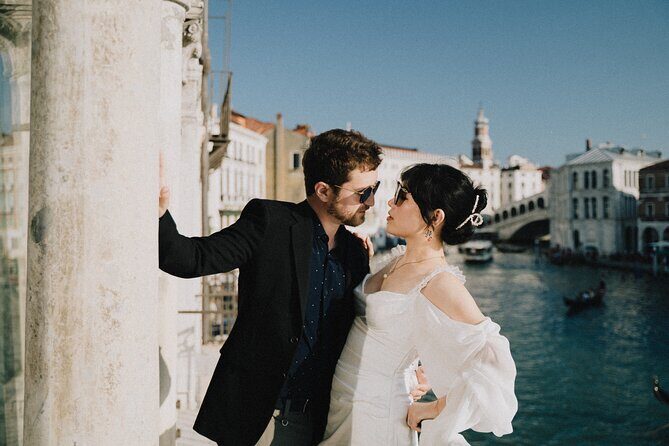 Premium Photoshoots in Venice - The first minutes: getting comfortable and looking natural