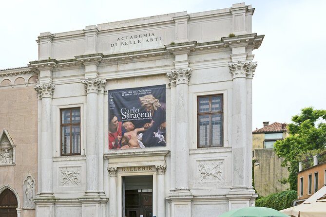 Private 2-hour Walking Tour of Accademia Gallery in Venice with private guide - Inside the gallery with a private guide: how customization works
