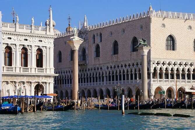 Private 3 hrs Venice Tour: St Mark's, Walking tour & Boat tour - Piazza San Marco orientation: your fast start