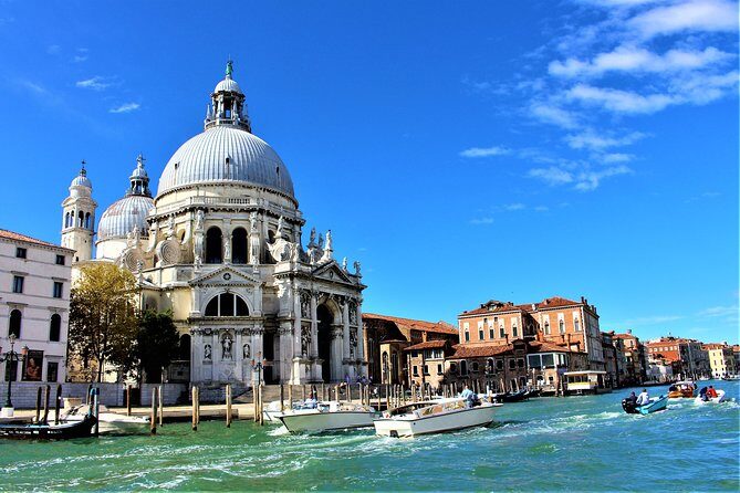 Private Arrival Transfer: Treviso Airport to Venice Hotels - Comfort factors: air-conditioning, timing, and luggage limits
