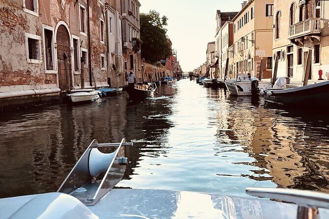 Private Boat Tour with Skipper Sailing the Lagoon of Venice Italy - Meeting at S. Giobbe and Settling Into the 3.5-Hour Flow