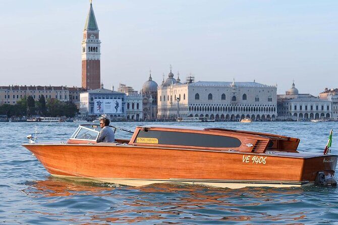 Private Departure Transfer: Water Taxi Transfer from Venice City to Cruise Terminal - From your dock to the port: what the transfer actually looks like