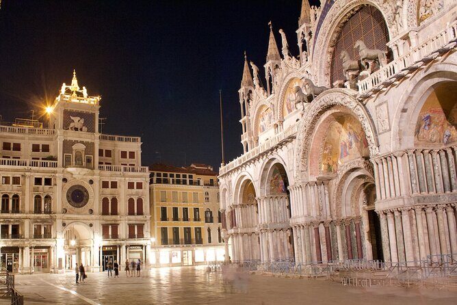Private Doge's Palace & St Mark's Basilica After Hours Night Tour - A private 3.5-hour night plan that avoids the day grind