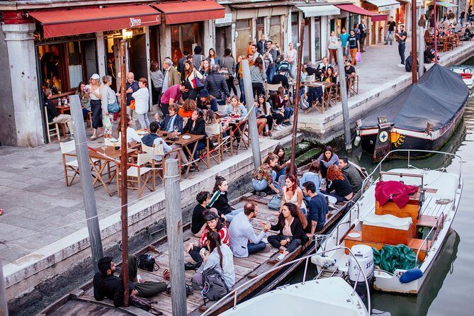 Private Drinks & Bites in Cannaregio Tour - How the tasting actually happens: 3 bites and 3 drinks