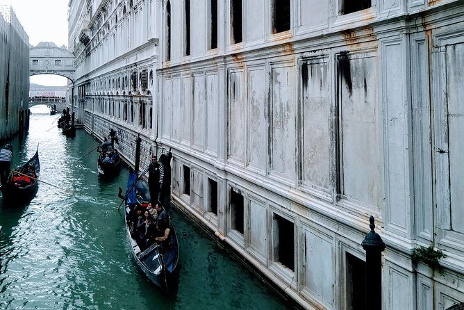 Private exclusive Venice and Murano guided tour - Starting at Museo Correr for an efficient, low-stress morning