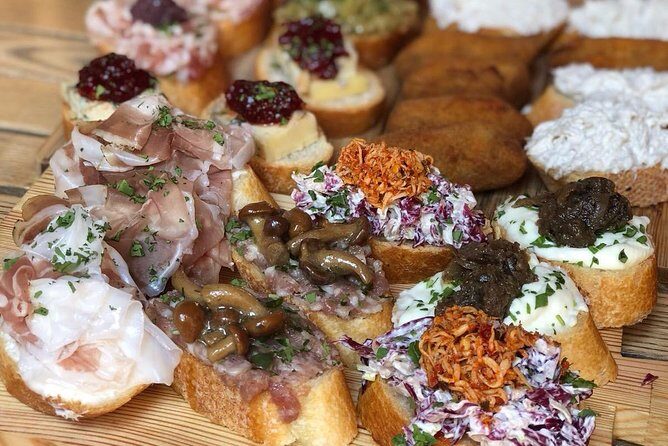 Private Food Tour: Cicheti & Wine - Mercati di Rialto: getting why Venice ate the way it did