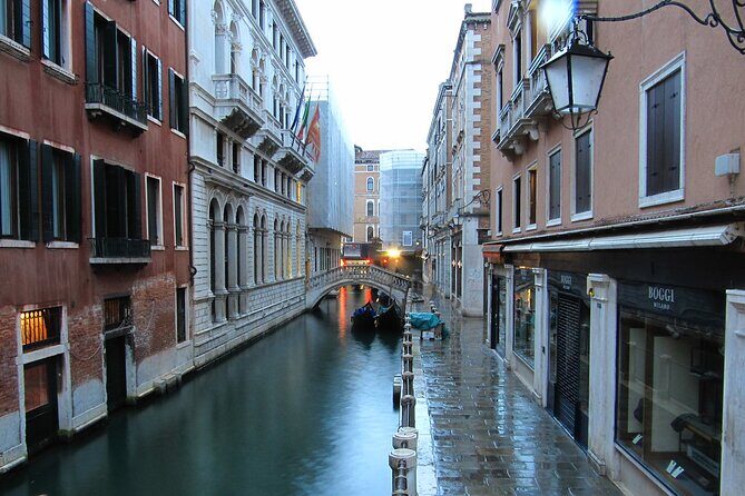 Private Full Day Tour from Milan to Venice with local tour guide and fast train - Piazza San Marco: orientation, the square, and the big-ticket sights nearby