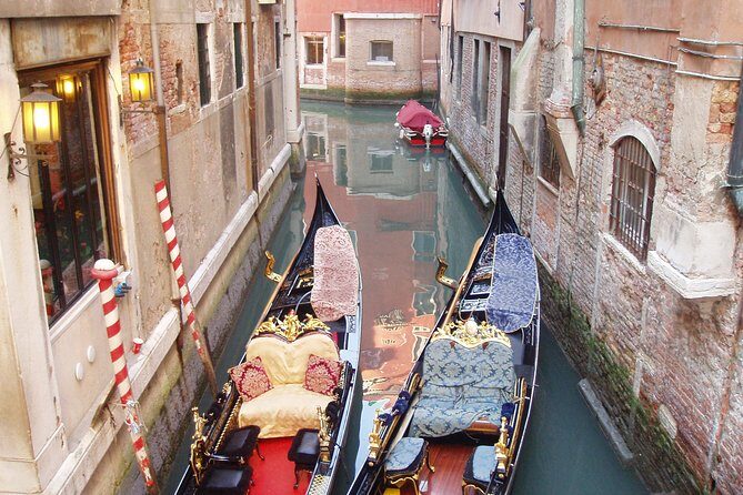 Private Full Day Tour from Milan to Venice with local tour guide and fast train - Doge’s Palace: medieval power on a UNESCO site (entry not included)