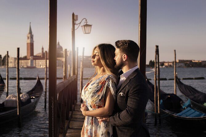 Private Gondola Ride and Photoshoot - Gondola Time: How to Think About the Water Portion