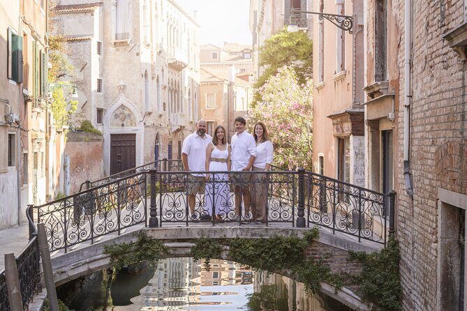 Private Gondola Ride and Photoshoot - Price and Value: What $214.49 Buys in Venice