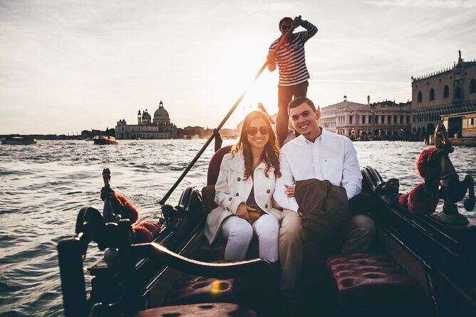 Private Gondola Ride with Professional Photographer in Venice - Price and value: $446.25 for up to 4 people