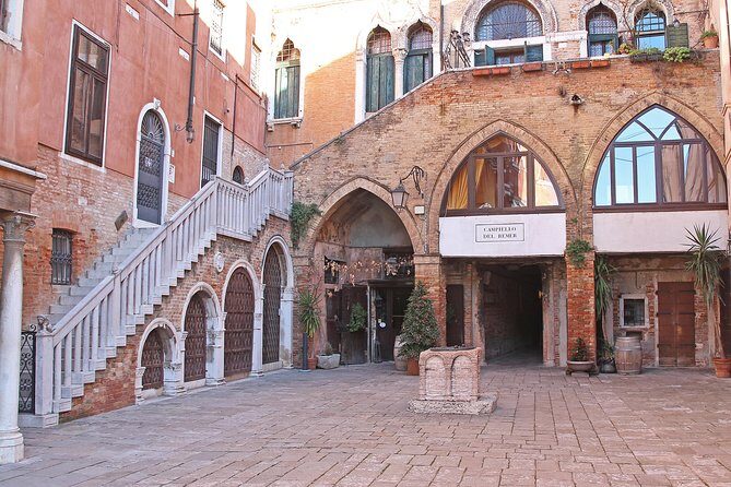 Private One Day Tour of Venice! - Santa Croce artisans: where Venice shows its working side