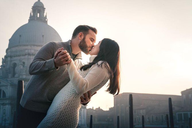 Private Photo Shoot in Venice with Gondola Ride - The Digital Photo Book: What You Receive and When