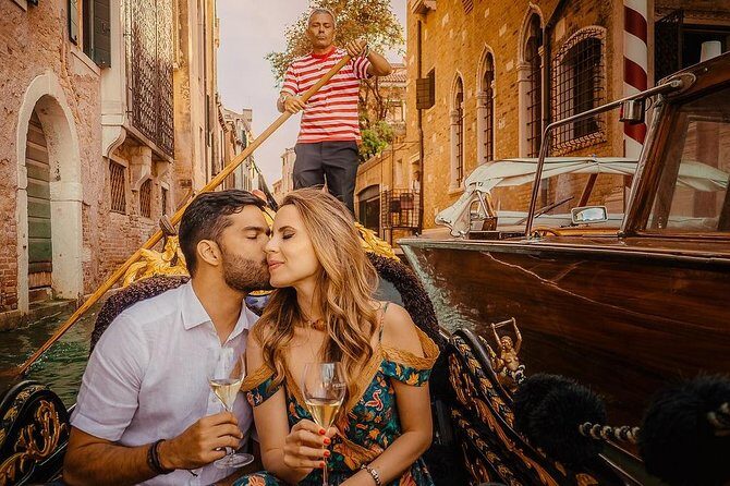 Private Photo Shoot in Venice with Gondola Ride - Price and Value: What $905.09 Buys You (and When It’s a Smart Split)