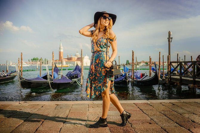 Private Photo Shoot & walking tour - Quick hits before you go