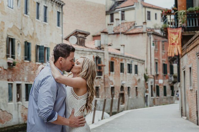 Private Photo Shoot & walking tour - Piazza San Marco: the first stop for big-photo energy