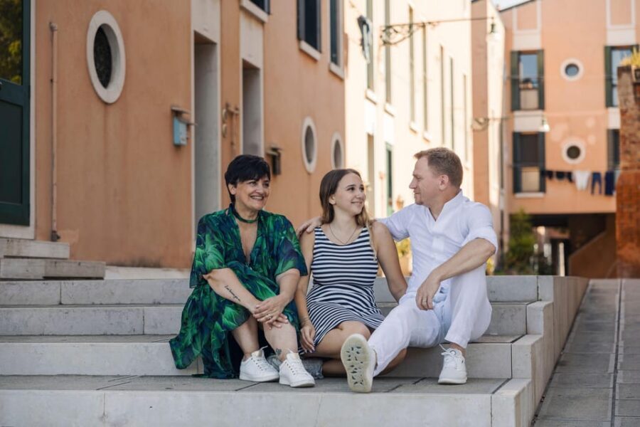 Private Photoshoot of Your Gondola Ride in Venice - Key takeaways before you book