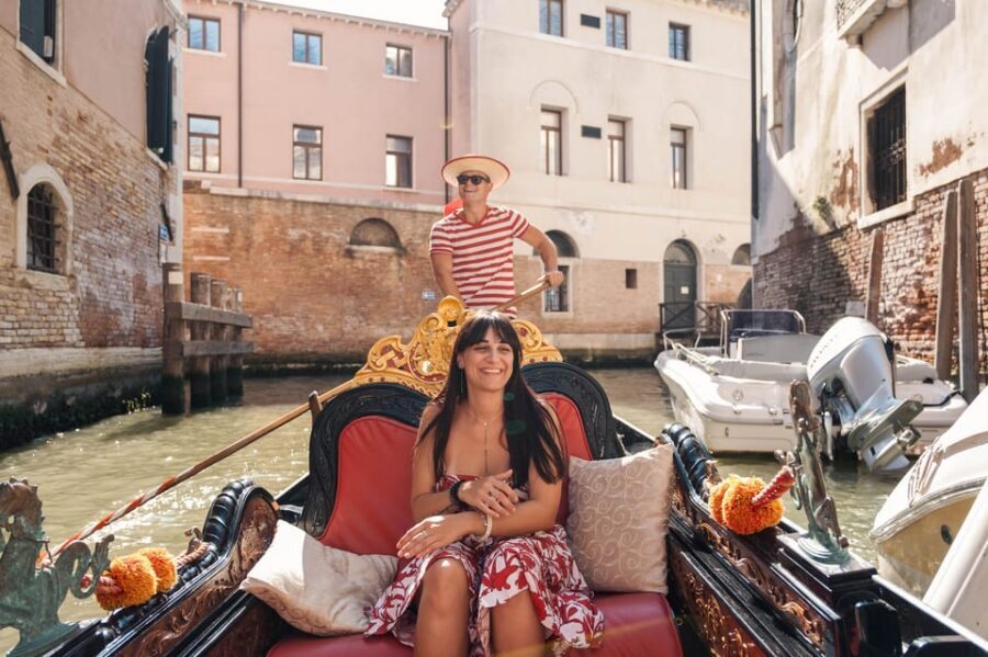 Private Photoshoot of Your Gondola Ride in Venice - St. Mark’s Square photo stop: getting the iconic shot with less hassle