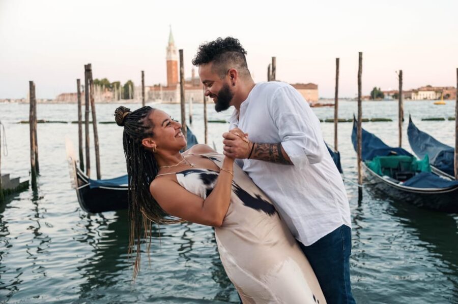 Private Photoshoot of Your Gondola Ride in Venice - How you’ll get your photos: up to 100 edited images in 72 hours
