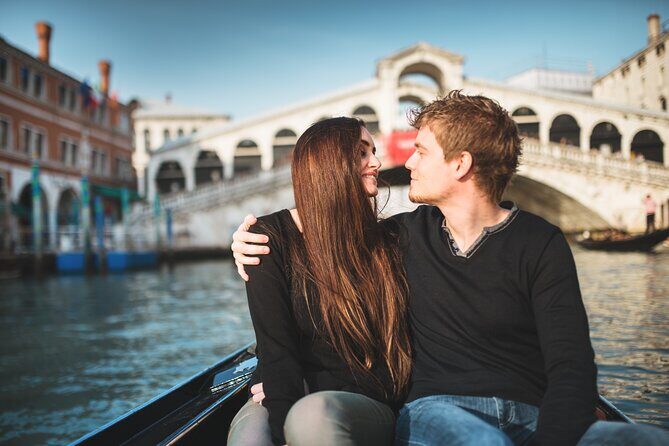 Private Photoshoot on Personal Gondola in Venice - Best time to do it: beat crowds without rushing your vibe