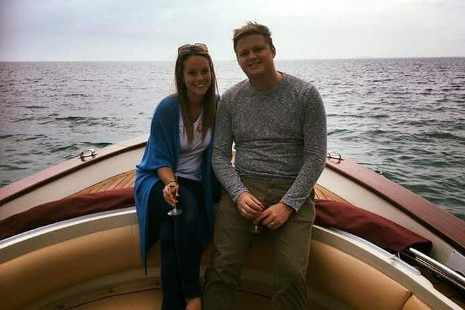 Private sunset cruise with toast - Martinengo Terzi Palace and Liberty Villas From Lake View