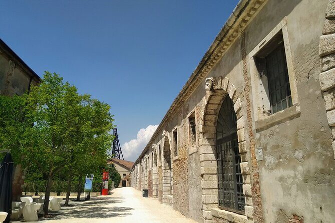 Private tour Biennale 2026: In Minor Key - Biennale 2026 in Minor Key: why this art event feels worth the effort