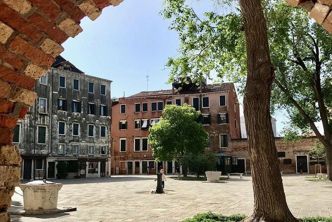 Private Tour of Jewish Ghetto in Venice - From Campo San Geremia to the ghetto: how the walk is set up