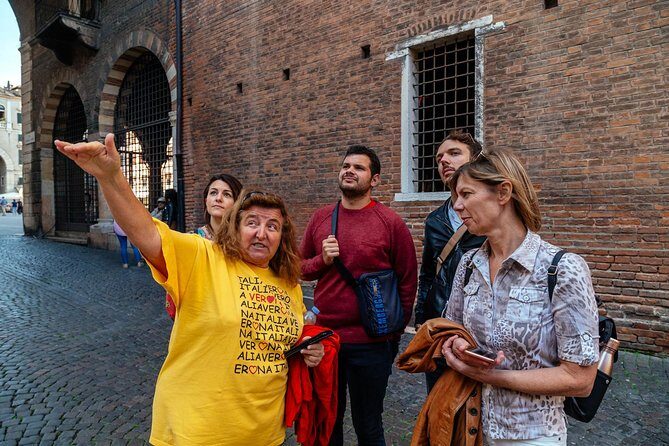 PRIVATE TOUR of Verona: Highlights & Hidden Gems With Locals & Snack Included - Outside-only sights: how to learn a lot without tickets