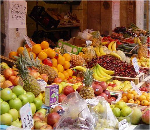 Private tour Rialto area and Frari Church 2-Hour Tour - Start at Campo San Luca: the easiest way into Rialto